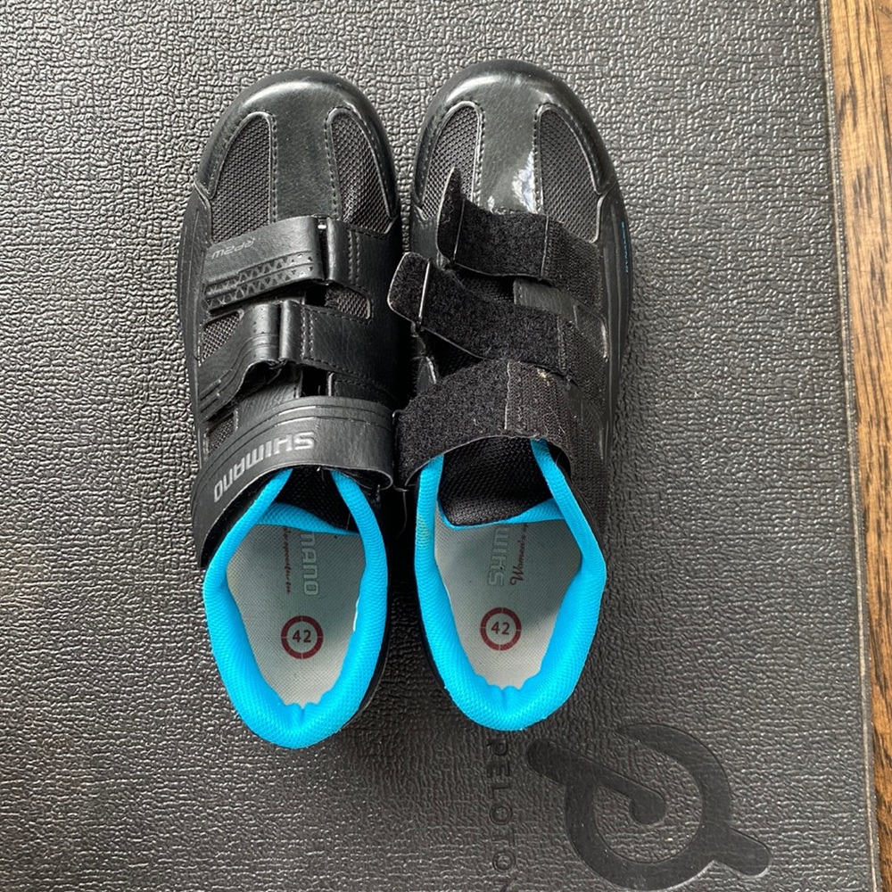 Shimano Womens Spin Cycling Shoes Size 42 or 9.5M peloton, SoulCycle